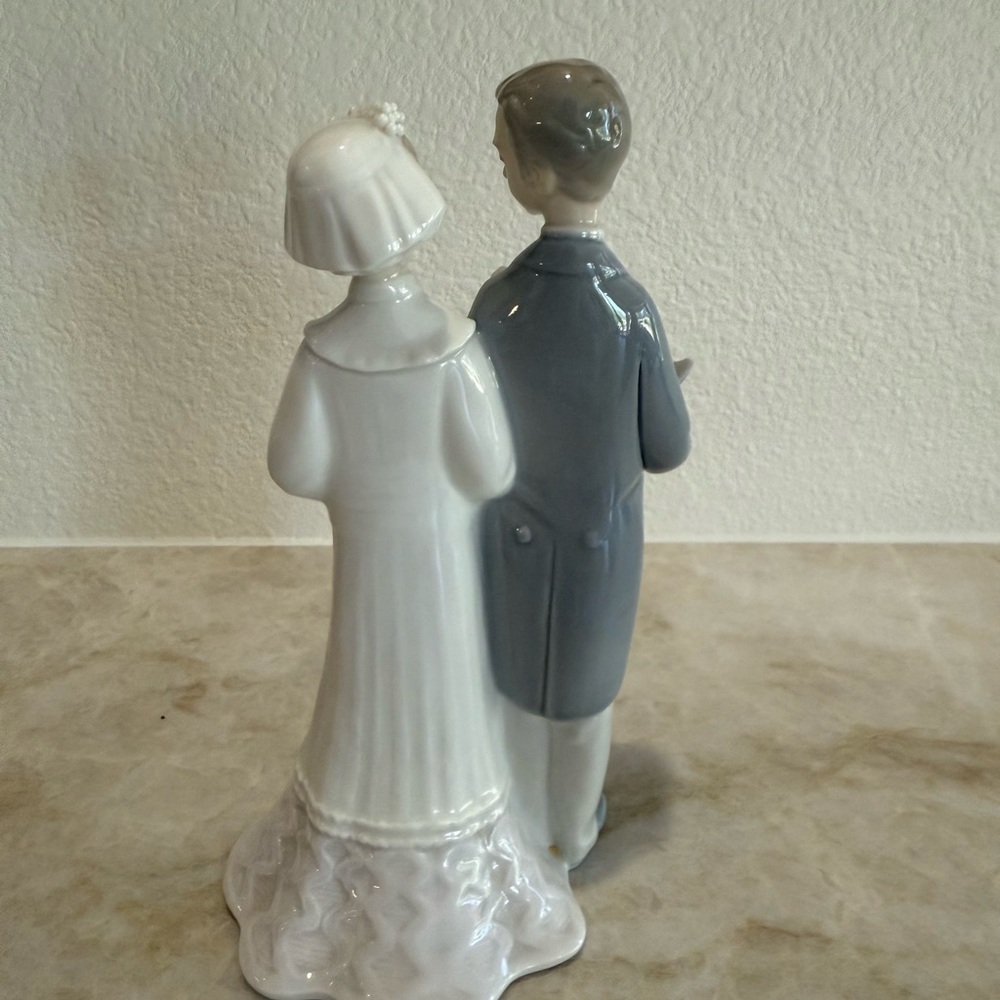 👰🤵‍♂️Vintage Lladro Bride & Groom Statue Cake Topper Retired - Picture 5 of 10